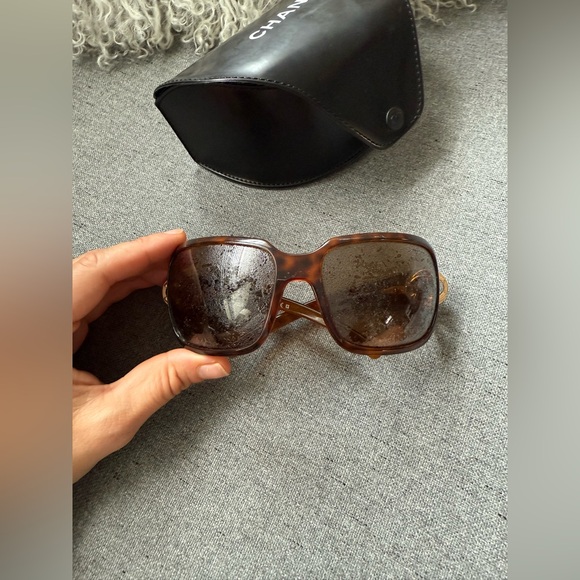 Chanel Vintage Classic Brown Sunglasses - Picture 2 of 11